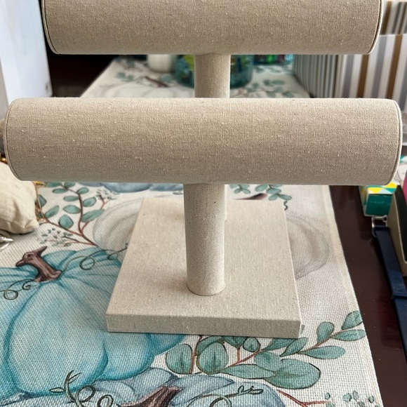 Beige Jewelry Display Stand - Picture 1 of 1